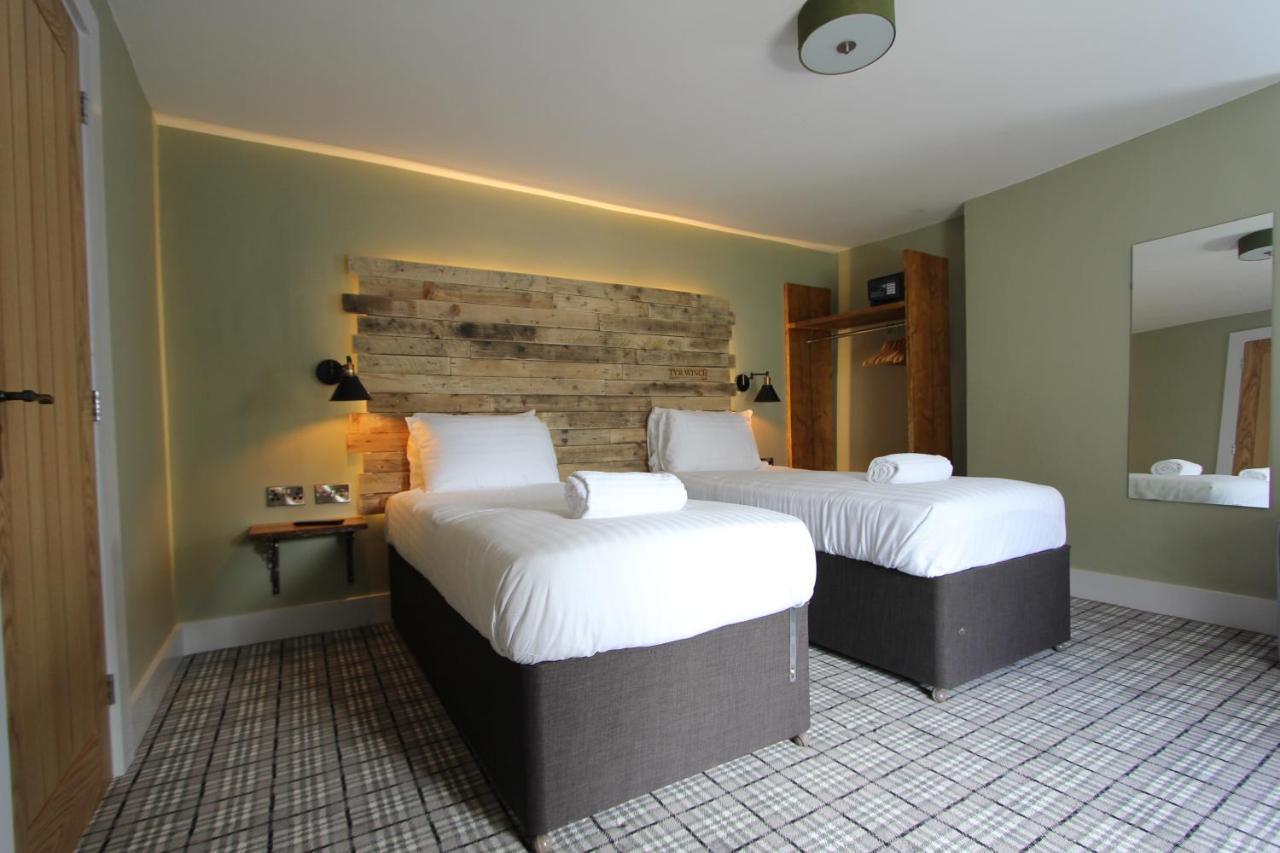 Tyr Winch Hotel Cardiff Exterior foto